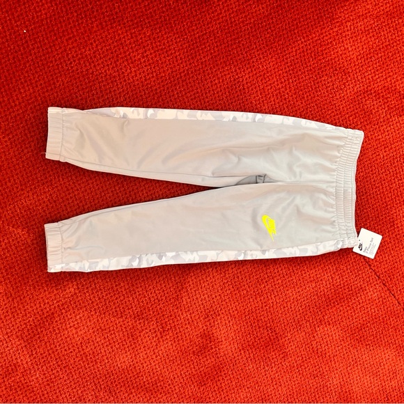NWT Nike kids 2 piece jacket and pants - Picture 7 of 7